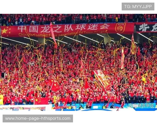 足球金童连续过掉五人，球迷跪地欢呼