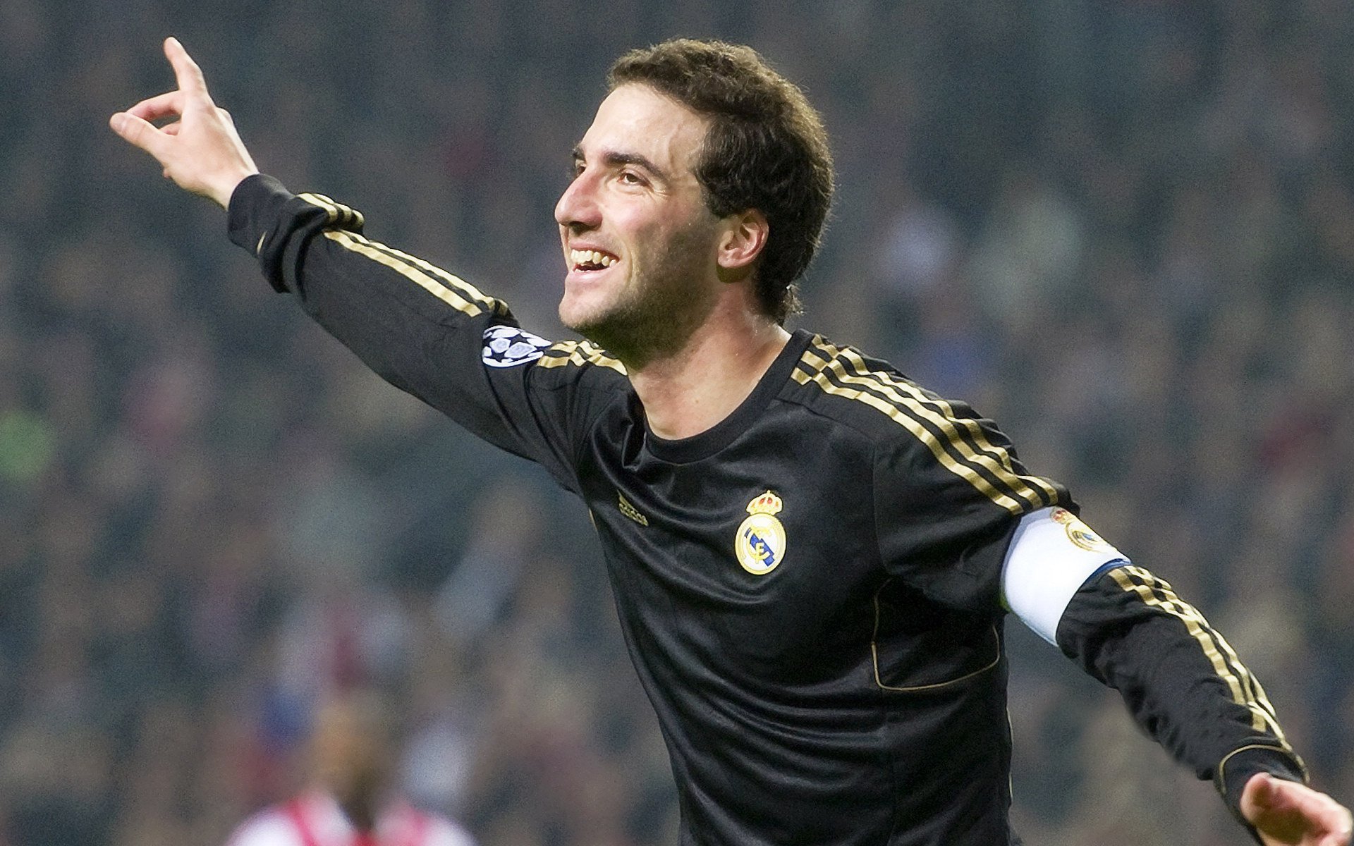 世界拳击赛事最新战报